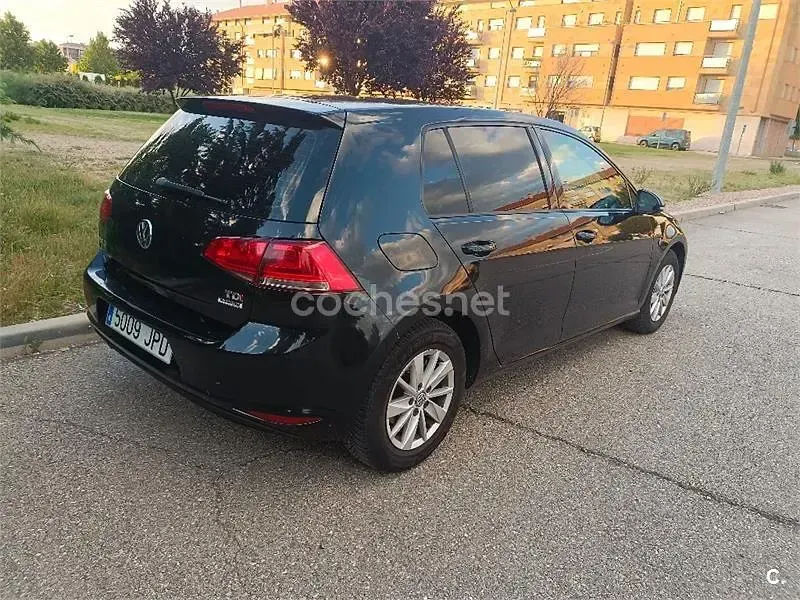 Usado VW Golf VII Business 116 CV (85 kW) 2016 Negro Berlina