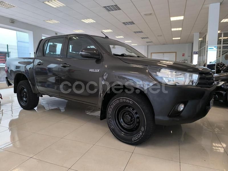 Usado Toyota HiLux 150 CV (110 kW) 2019 Marrón Recogida