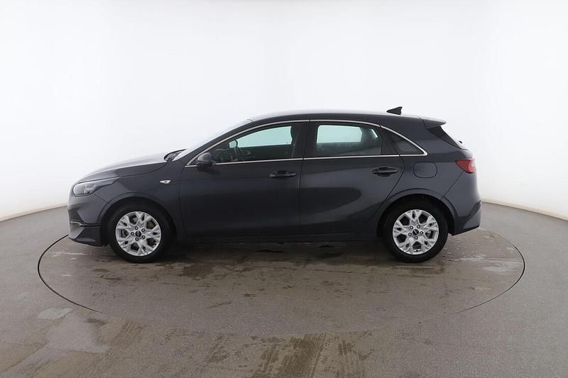 Usado Kia Ceed 120 CV (88 kW) 2023 Gris Utilitario