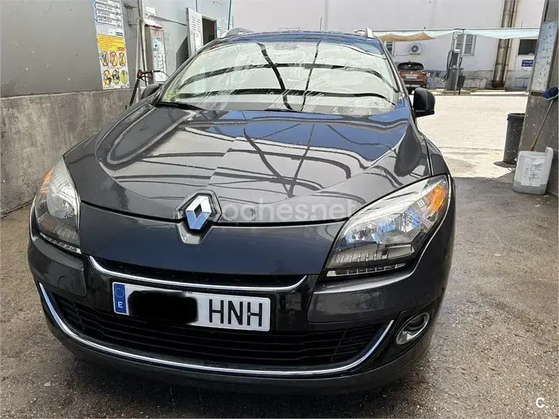 Usado Renault Mégane GrandTour Dynamique 130 CV (95 kW) 2012 Azul Familiar