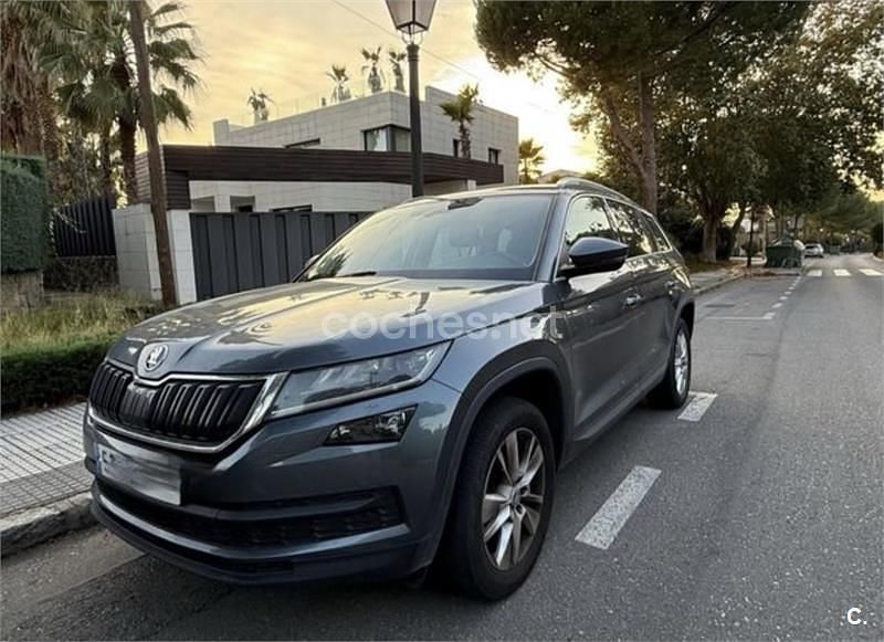 Gris / plata Usado 2018 Skoda Kodiaq Style SUV | 18.000 € (Super precio) - Imagen 1/4