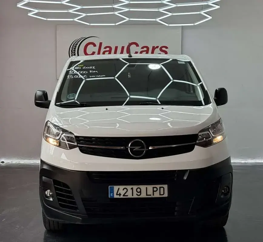 Usado Opel Vivaro 102 CV (75 kW) 2021 Blanco Monovolumen