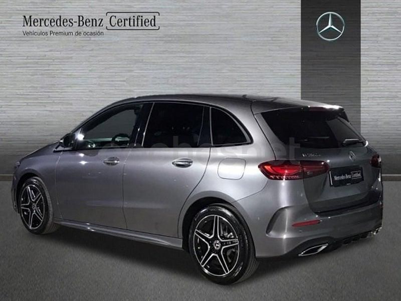 Usado Mercedes B250e 218 CV (160 kW) 2025 Gris montaña Utilitario