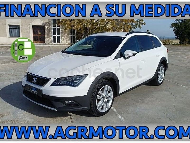 Usado Seat Leon 150 CV (110 kW) 2018 Blanco Familiar