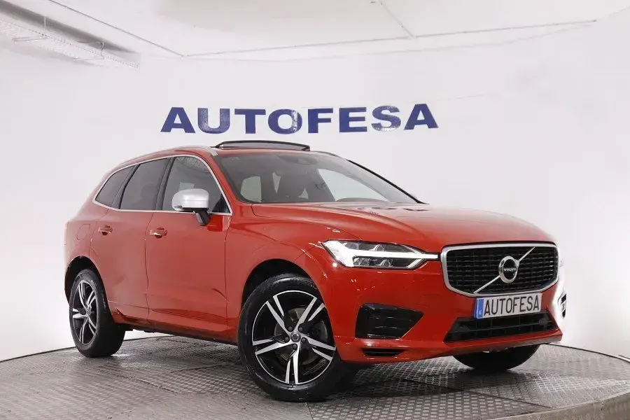 Usado Volvo XC60 R-Design 150 CV (110 kW) 2019 Rojo SUV