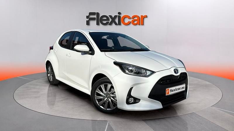 Usado Toyota Yaris Hybrid Active 116 CV (85 kW) 2024 Berlina