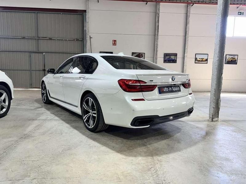Usado BMW 740 320 CV (235 kW) 2018 Blanco Berlina