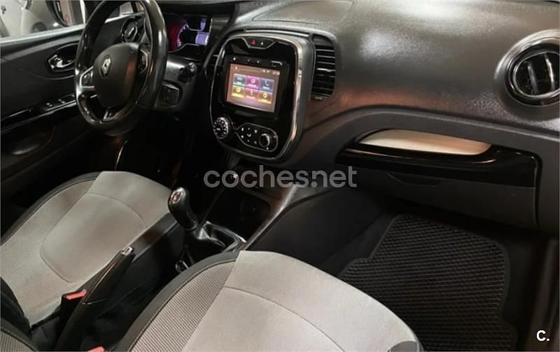 Używany Renault Captur Zen 90 KM (66 kW) 2017 Beżowy SUV
