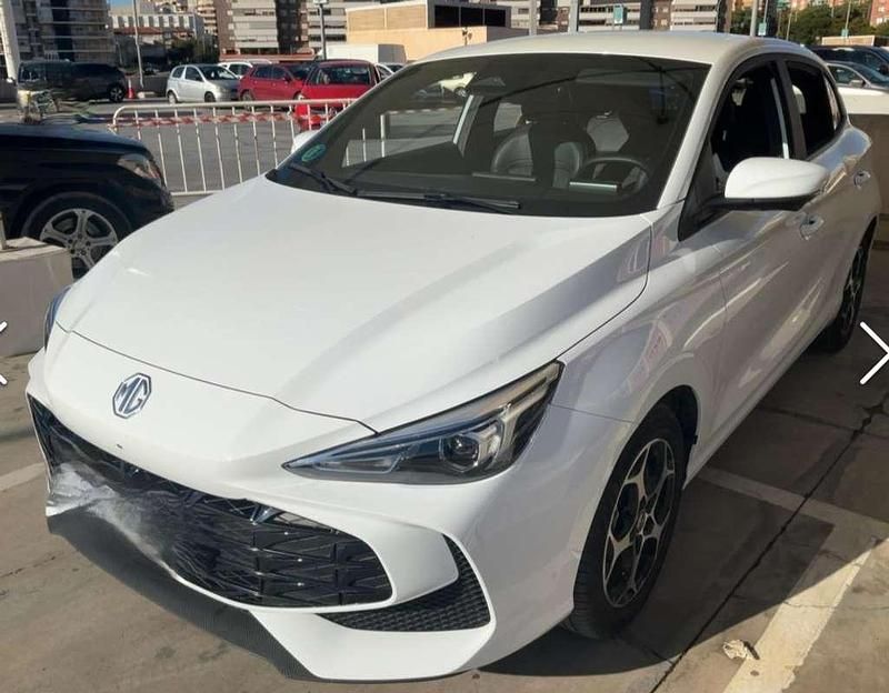 Blanco Usado 2025 MG MG3 Luxury Utilitario | 17.400 € (Super precio) - Imagen 1/4