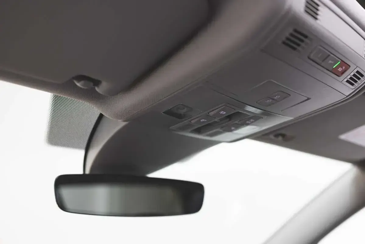 Usado VW Touran Life 150 CV (110 kW) 2025 Azul Monovolumen