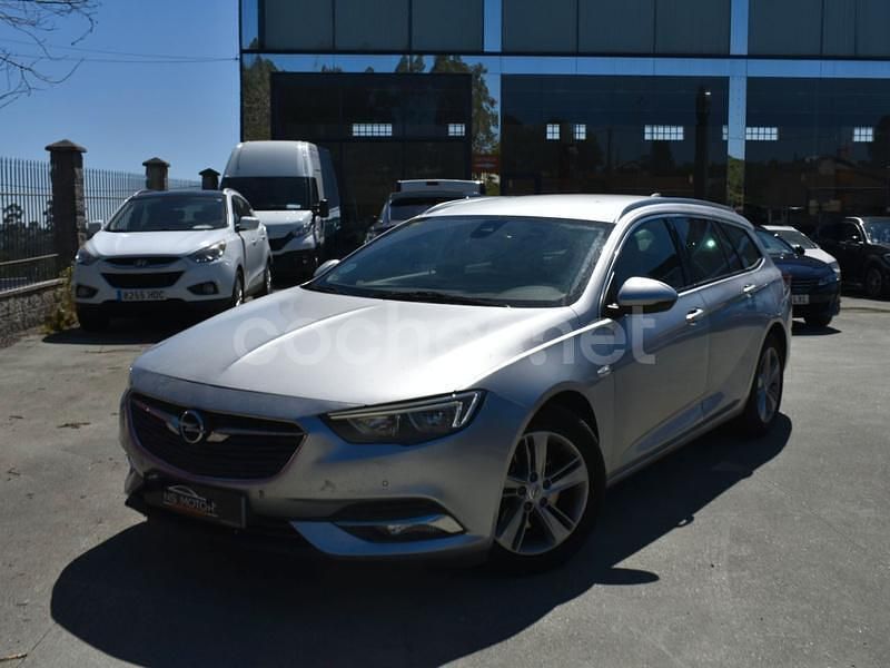 Gris / plata Usado 2018 Opel Insignia Excellence Familiar | 9900 € (Precio justo) - Imagen 1/4