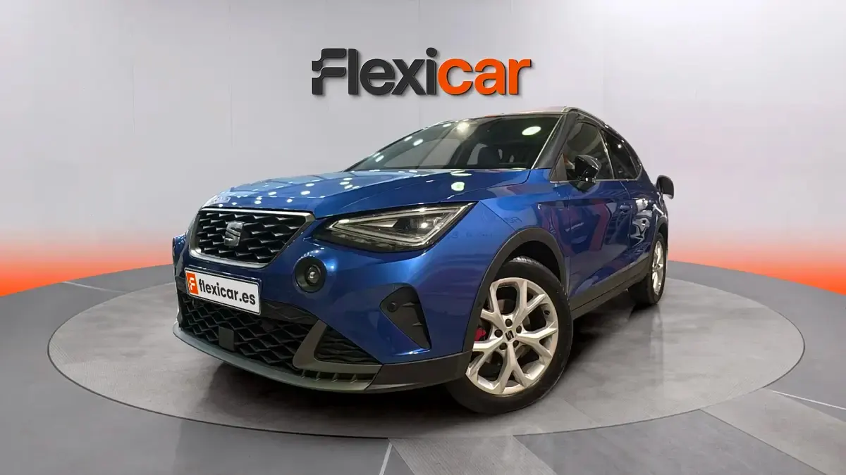 Usado Seat Arona FR 110 CV (80 kW) 2022 Azul SUV