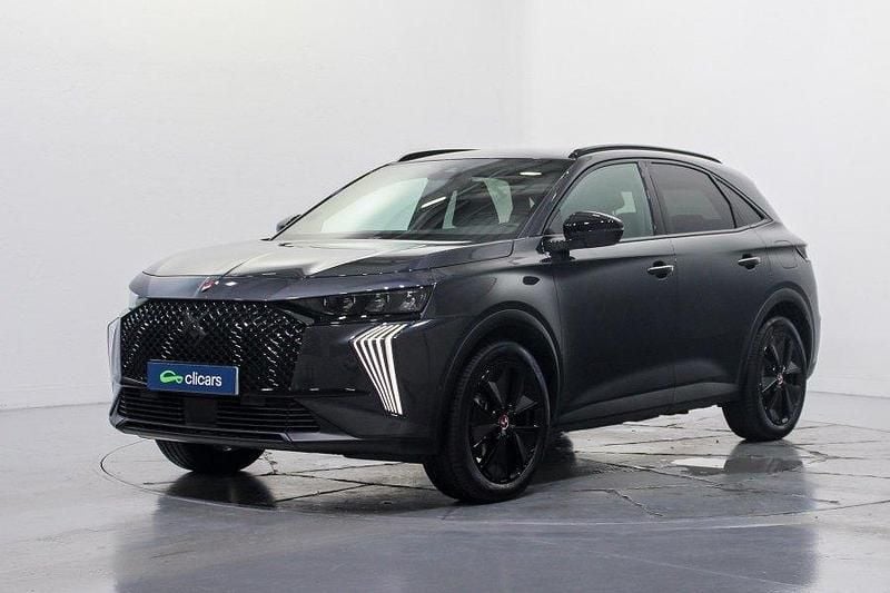 Gris / plata Usado 2025 DS Automobiles DS7 Crossback Performance SUV | 29.990 € (Precio justo) - Imagen 1/4