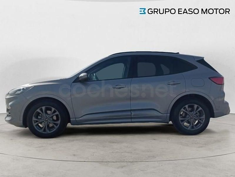 Usado Ford Kuga ST-Line X 120 CV (88 kW) 2022 Gris / plata SUV