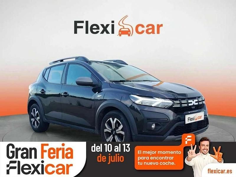 Negro Usado 2022 Dacia Sandero Essentiel Utilitario | 12.790 € (Precio justo) - Imagen 1/4