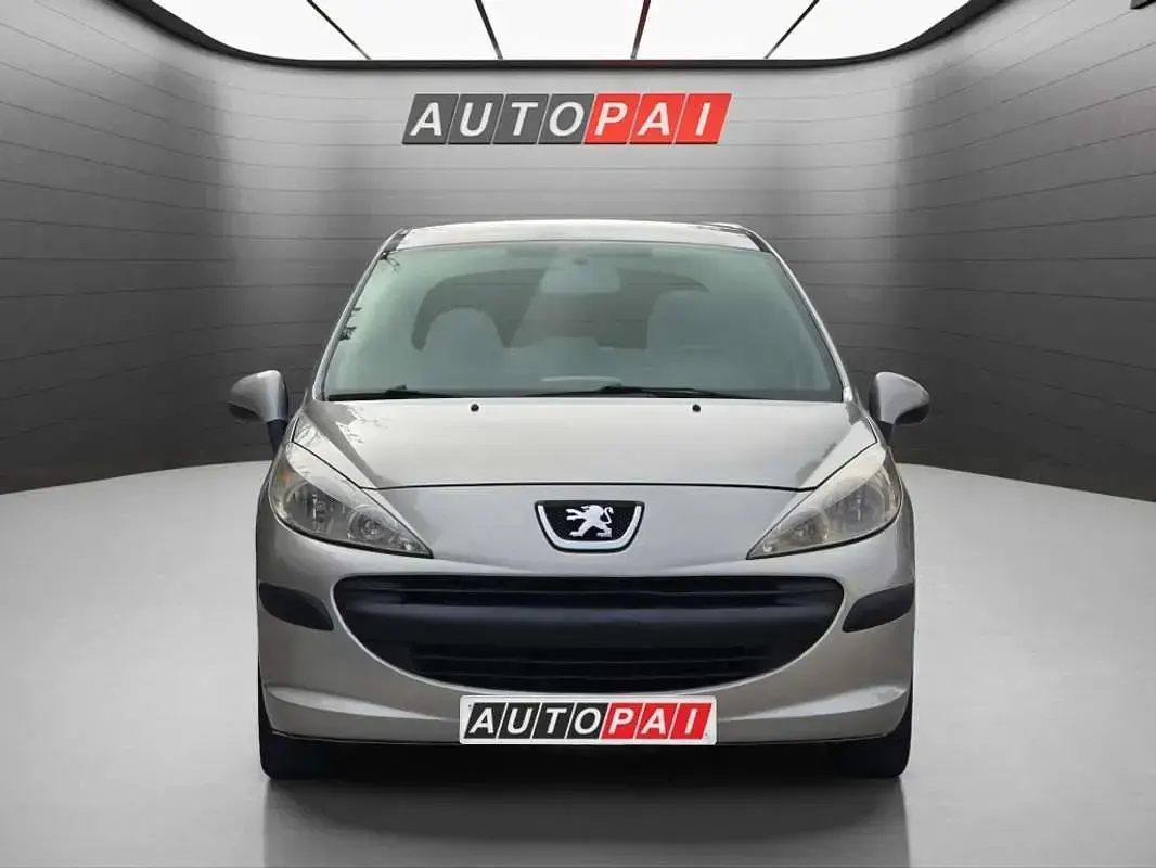 Usado Peugeot 207 75 CV (55 kW) 2007 Gris Utilitario