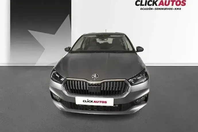 Usado Skoda Fabia Selection 115 CV (84 kW) 2025 Plata Utilitario