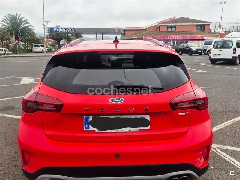 Usado Ford Focus Active 155 CV (114 kW) 2022 Rojo Berlina