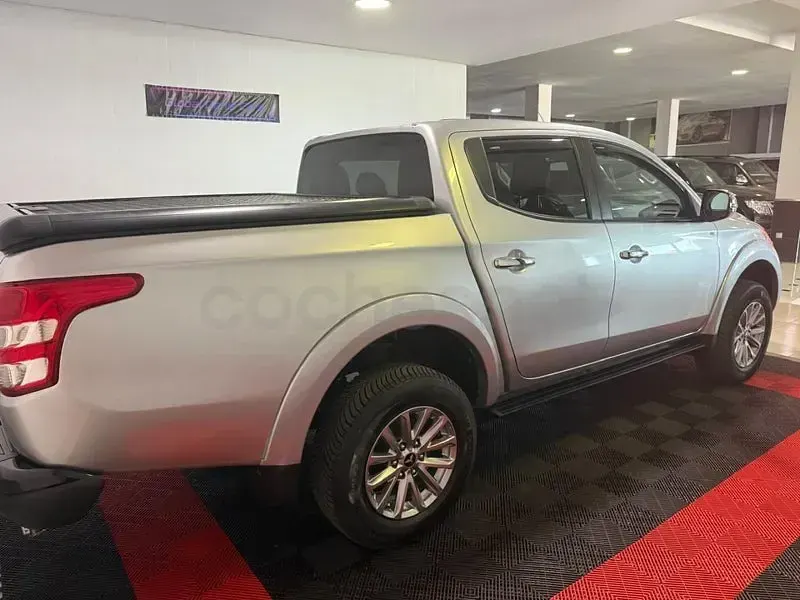 Usado Mitsubishi L200 Motion 154 CV (113 kW) 2019 Gris / plata Pickup/Camioneta