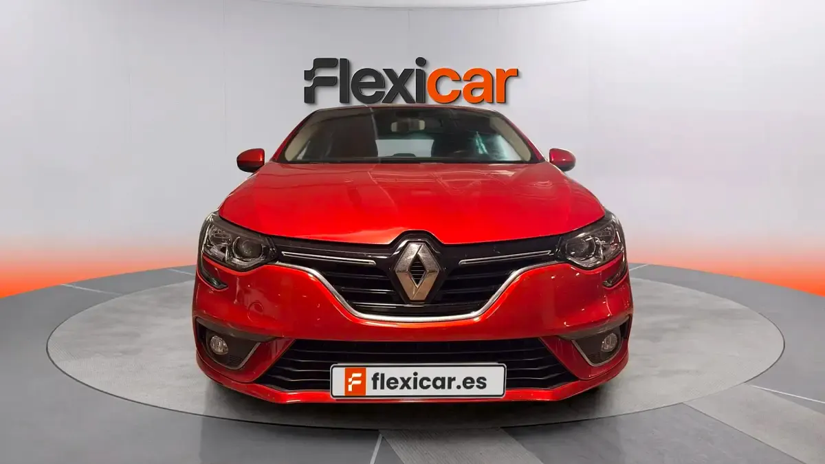 Usado Renault Mégane Life 101 CV (74 kW) 2018 Rojo Berlina