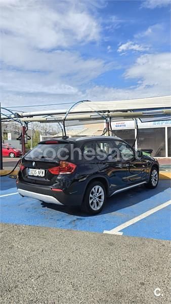 Usado BMW X1 177 HP (130 kW) 2010 Preto SUV