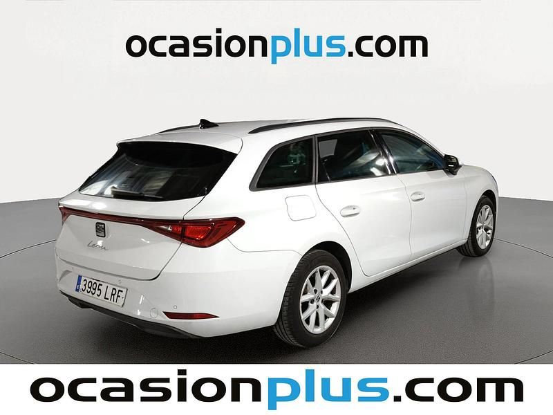 Usado Seat Leon Style 115 CV (84 kW) 2021 Blanco Monovolumen