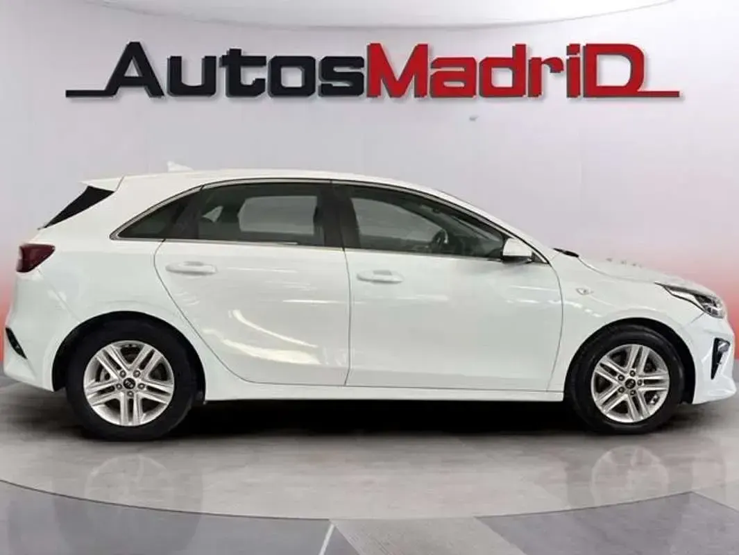 Usado Kia Ceed 101 CV (74 kW) 2021 Blanco Utilitario
