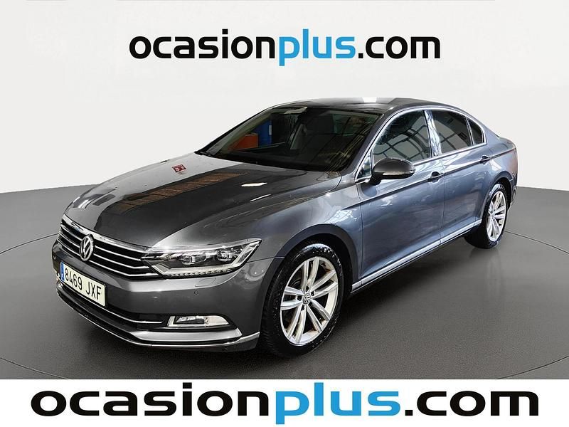 Usado VW Passat Sportline 150 CV (110 kW) 2017 Gris Berlina