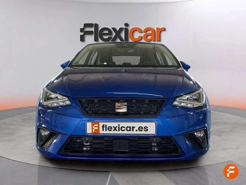 Usado Seat Ibiza Style 116 CV (85 kW) 2022 Azul Utilitario