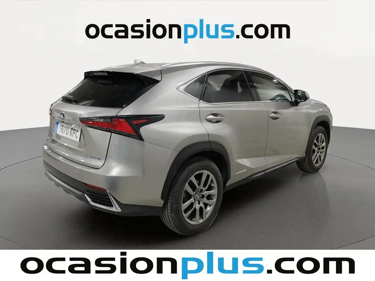 Usado Lexus NX300h Luxury Line 197 CV (144 kW) 2018 Gris SUV