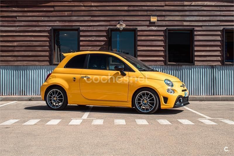 Amarillo Usado 2020 Abarth 595 Pista Utilitario | 19.990 € (Precio justo) - Imagen 1/4