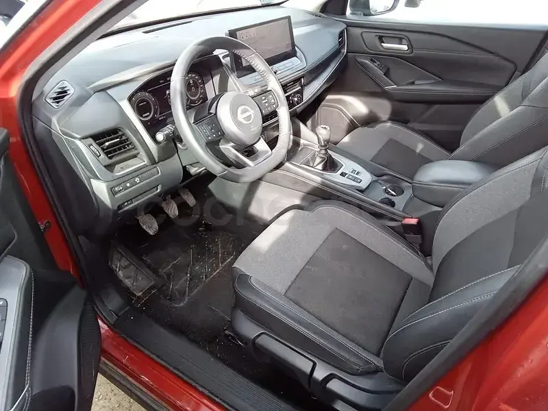 Usado Nissan Qashqai N-Connecta 140 CV (102 kW) 2025 Fuji sunset con techo midnight SUV