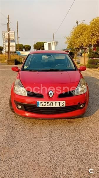 Rojo Usado 2007 Renault Clio II Rip Curl Berlina | 2800 € (Precio justo) - Imagen 1/4