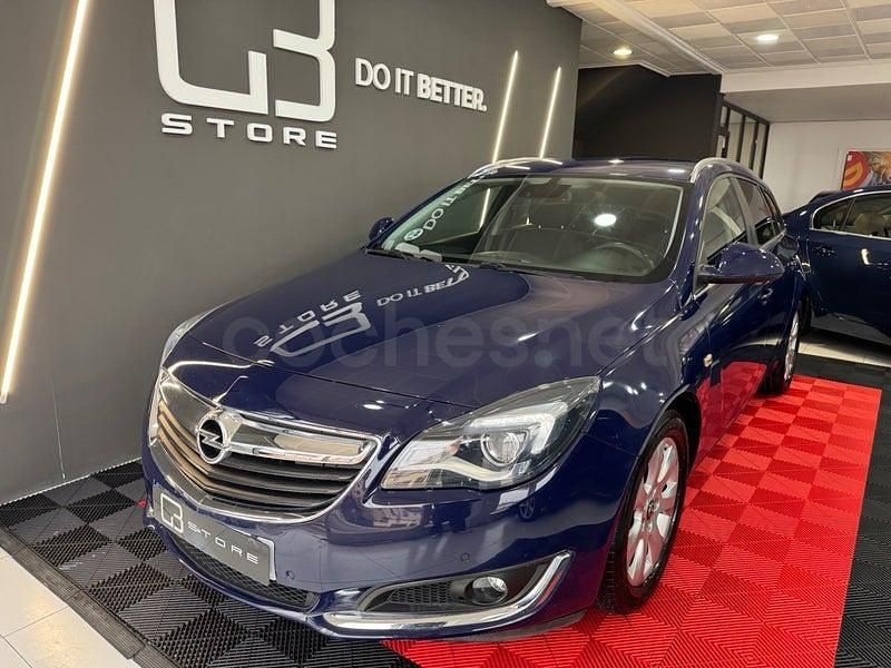 Usado Opel Insignia Selective 140 CV (102 kW) 2015 Azul Familiar
