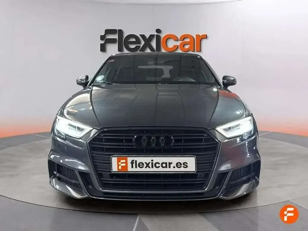 Usado Audi A3 Sportback S-Line 150 CV (110 kW) 2019 Gris Utilitario