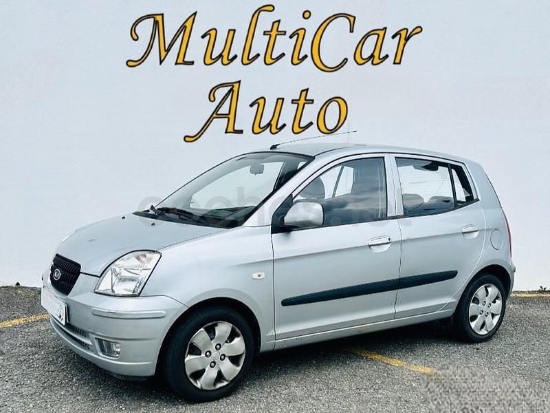 Usado Kia Picanto LX 65 CV (47 kW) 2005 Gris / plata Utilitario