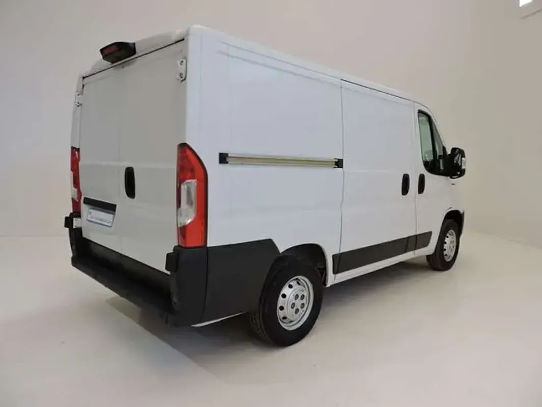 Usado Fiat Ducato 120 CV (88 kW) 2020 Blanco Van