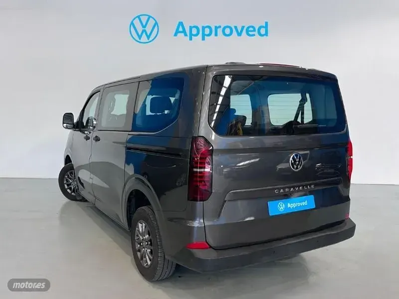 Usado VW Caravelle 110 CV (80 kW) 2025 Gris Van