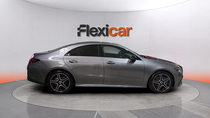Usado Mercedes CLA200 163 CV (119 kW) 2024 Gris Berlina