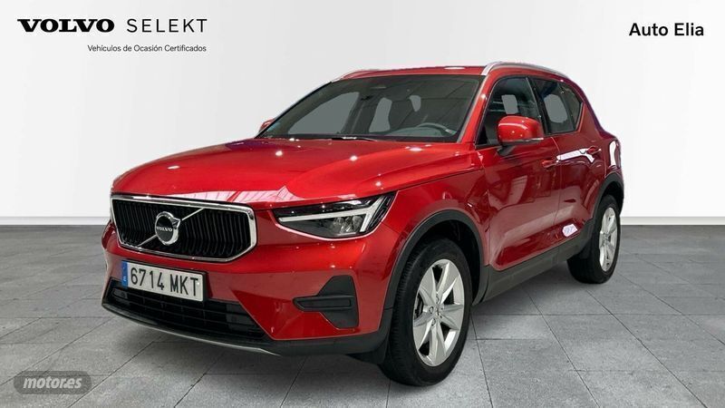 Rojo Usado 2023 Volvo XC40 Core SUV | 34.500 € (Precio justo) - Imagen 1/4