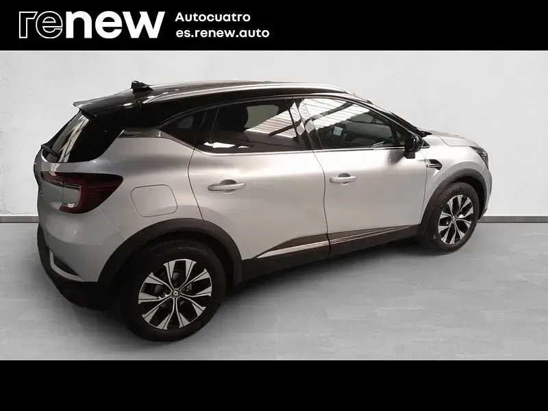Usado Renault Captur Techno 91 CV (66 kW) 2023 Gris SUV