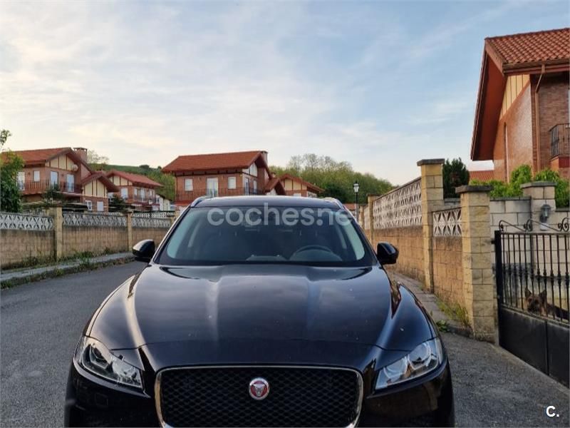 Negro Usado 2017 Jaguar F-Pace Pure SUV | 22.000 € - Imagen 1/4
