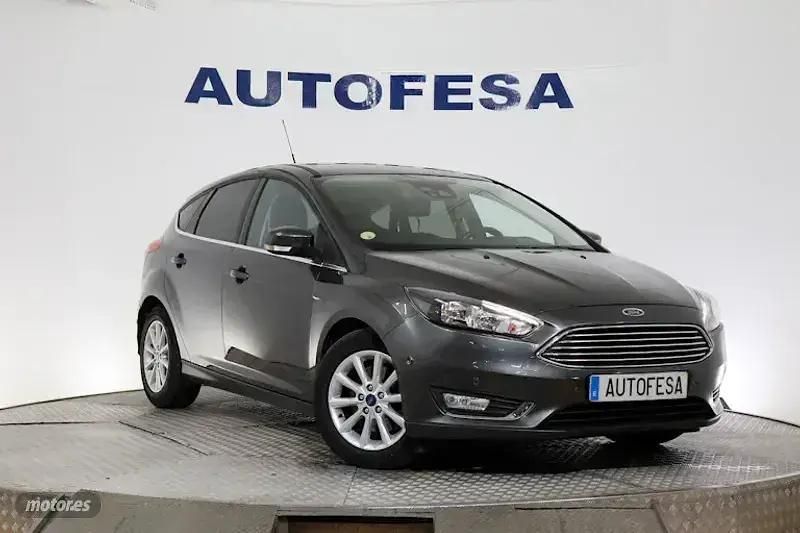 Usado Ford Focus Titanium 150 CV (110 kW) 2016 Gris