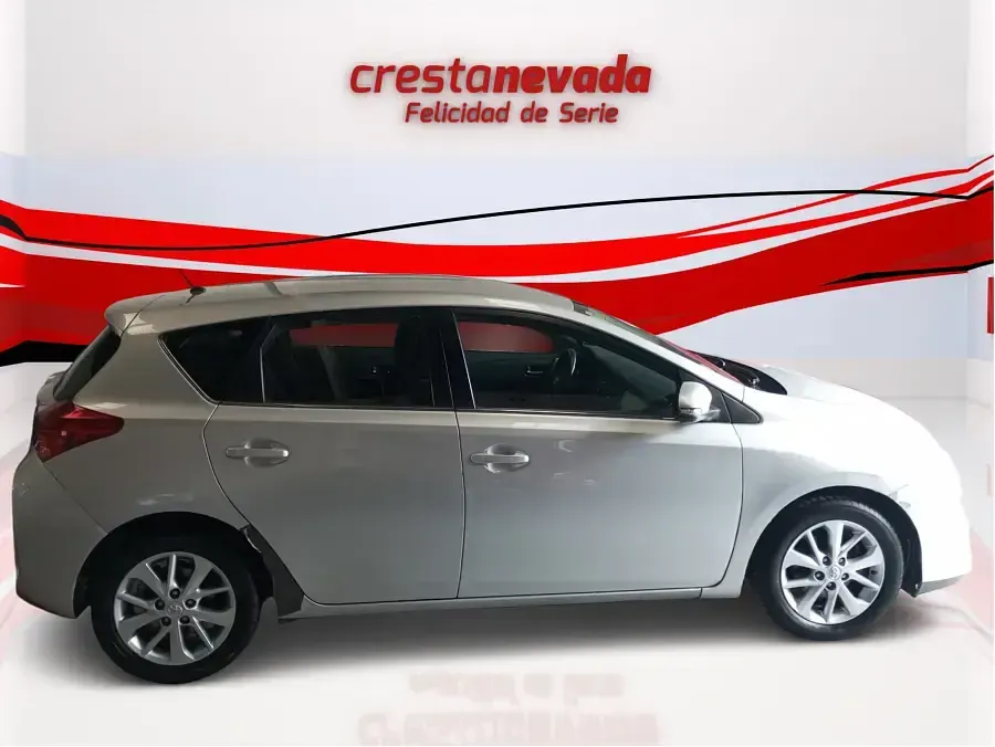Usado Toyota Auris Active 90 CV (66 kW) 2013