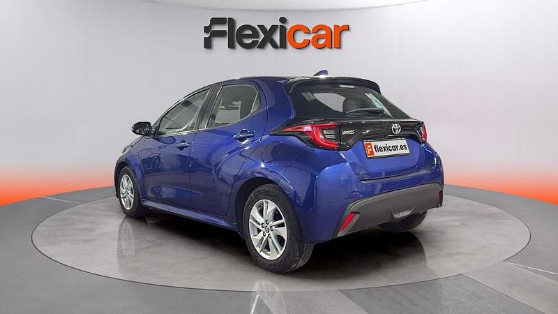 Usado Toyota Yaris Edition 125 CV (91 kW) 2021 Azul Utilitario