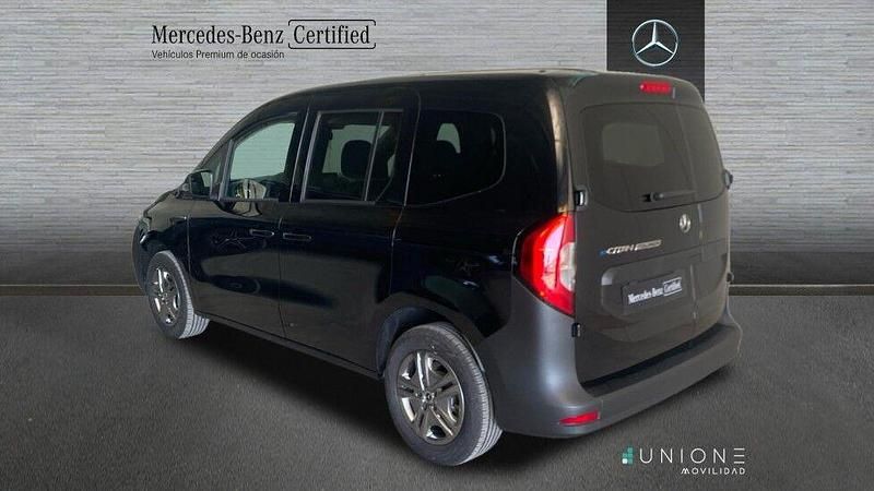 Nuevo Mercedes eCitan 89 kW (122 CV) 2025 Negro Familiar