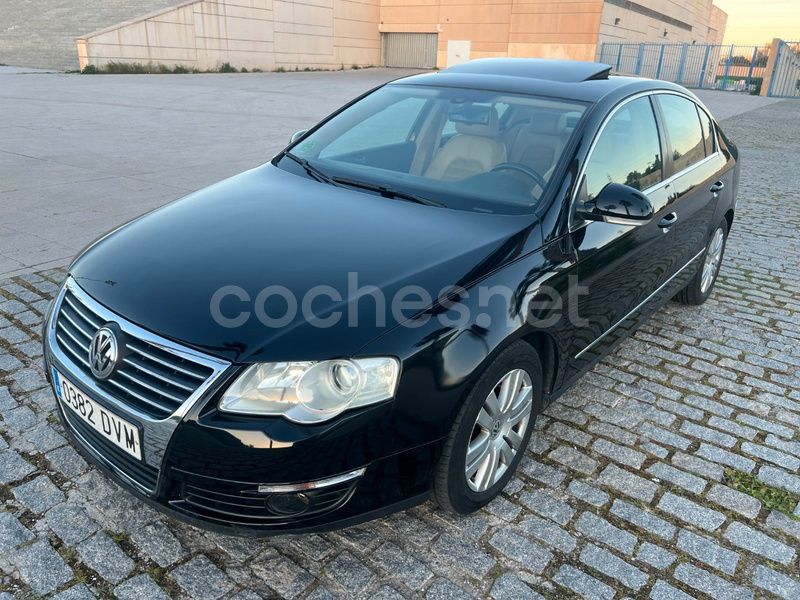 Negro Usado 2006 VW Passat Highline Berlina | 7990 € (Precio justo) - Imagen 1/4