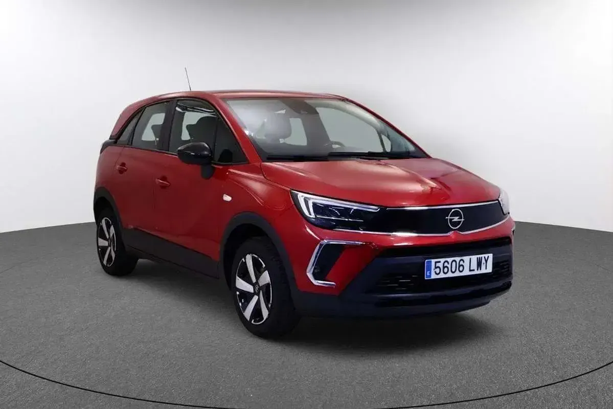 Usado Opel Crossland X Edition 110 CV (80 kW) 2022 Rojo SUV