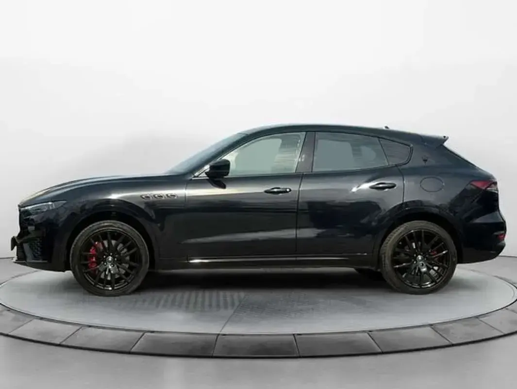 Usado Maserati Levante 349 CV (256 kW) 2022 Negro SUV