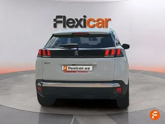Usado Peugeot 3008 Active 130 CV (95 kW) 2018 Blanco SUV